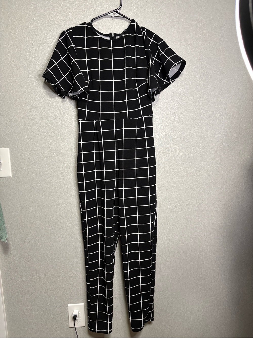 Shein Black White Grid Print Flutter Sleeve Jumpsuit Women’s Small